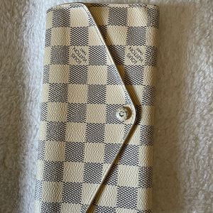Authentic Louis Vuitton 2017 Damier Azur Pattern Josephine Wallet🤗